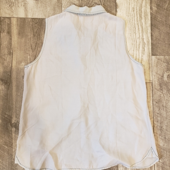 Buffalo Sleeveless Button Up Jean Shirt - Picture 2 of 4